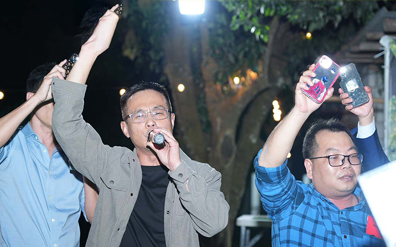 篝火晚会